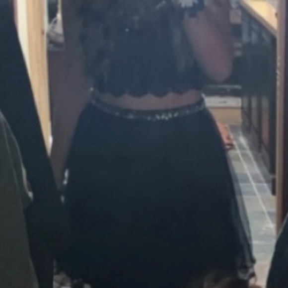 HOMECOMING DRESS - Picture 3 of 5